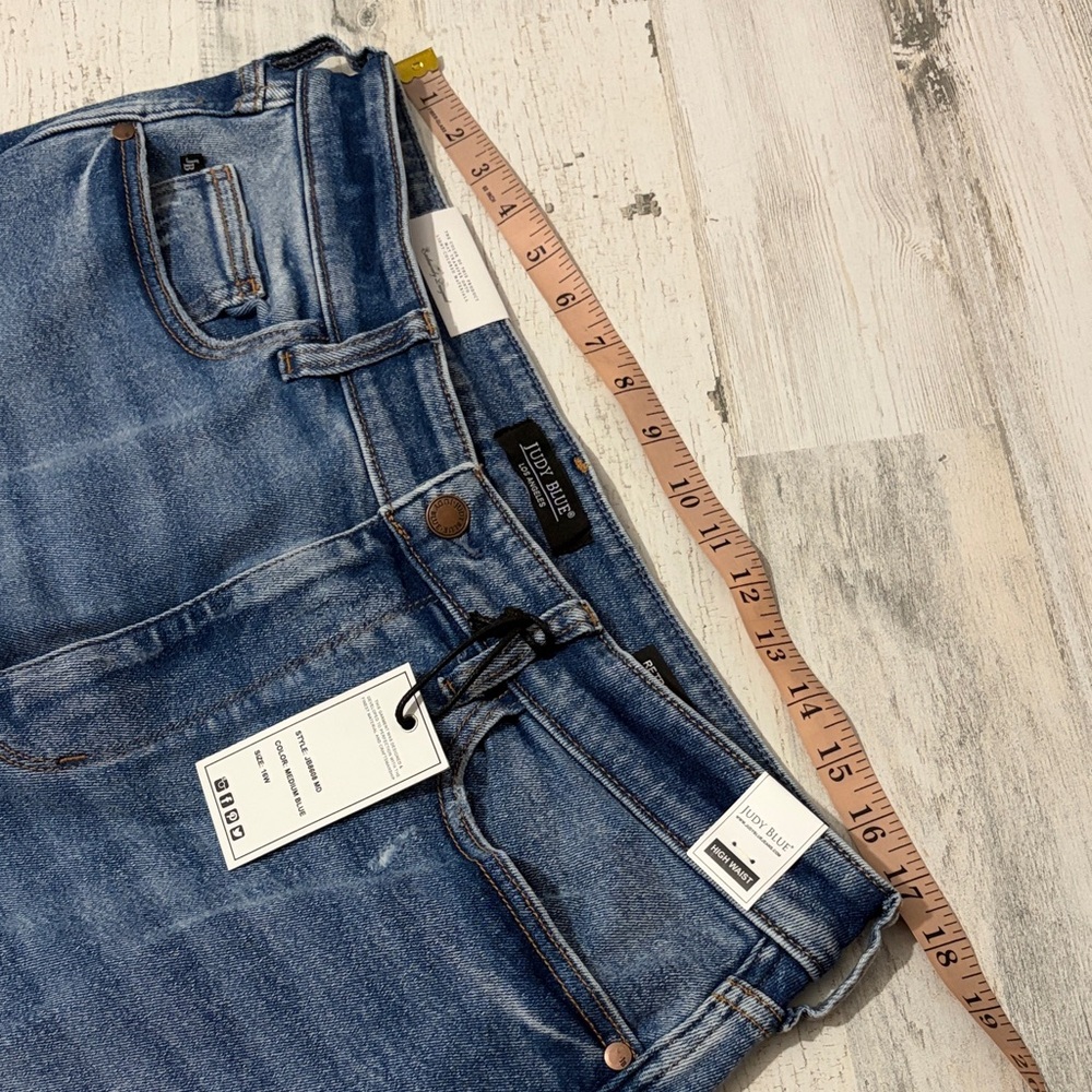 Judy Blue Indigo Rush High Rise Wide Leg Distressed Jeans Size 16W - Picture 13 of 16